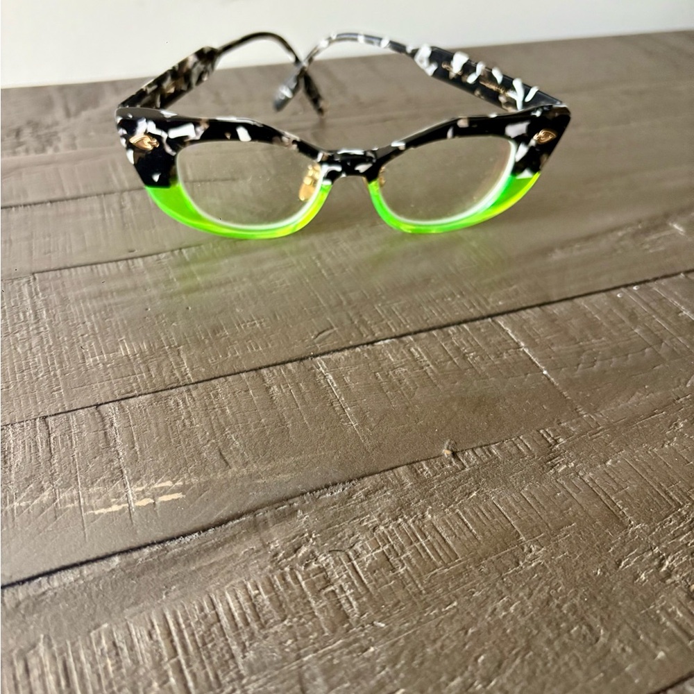 Boutique Green and Black Cat-Eye Eyewear - Picture 7 of 8
